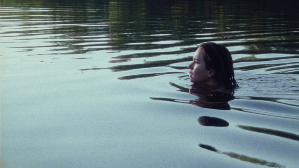 QUEEN OF EARTH (2015)
DP: Sean Price Williams
Aspect Ratio: 1.85:1
Director: Alex Ross Perry