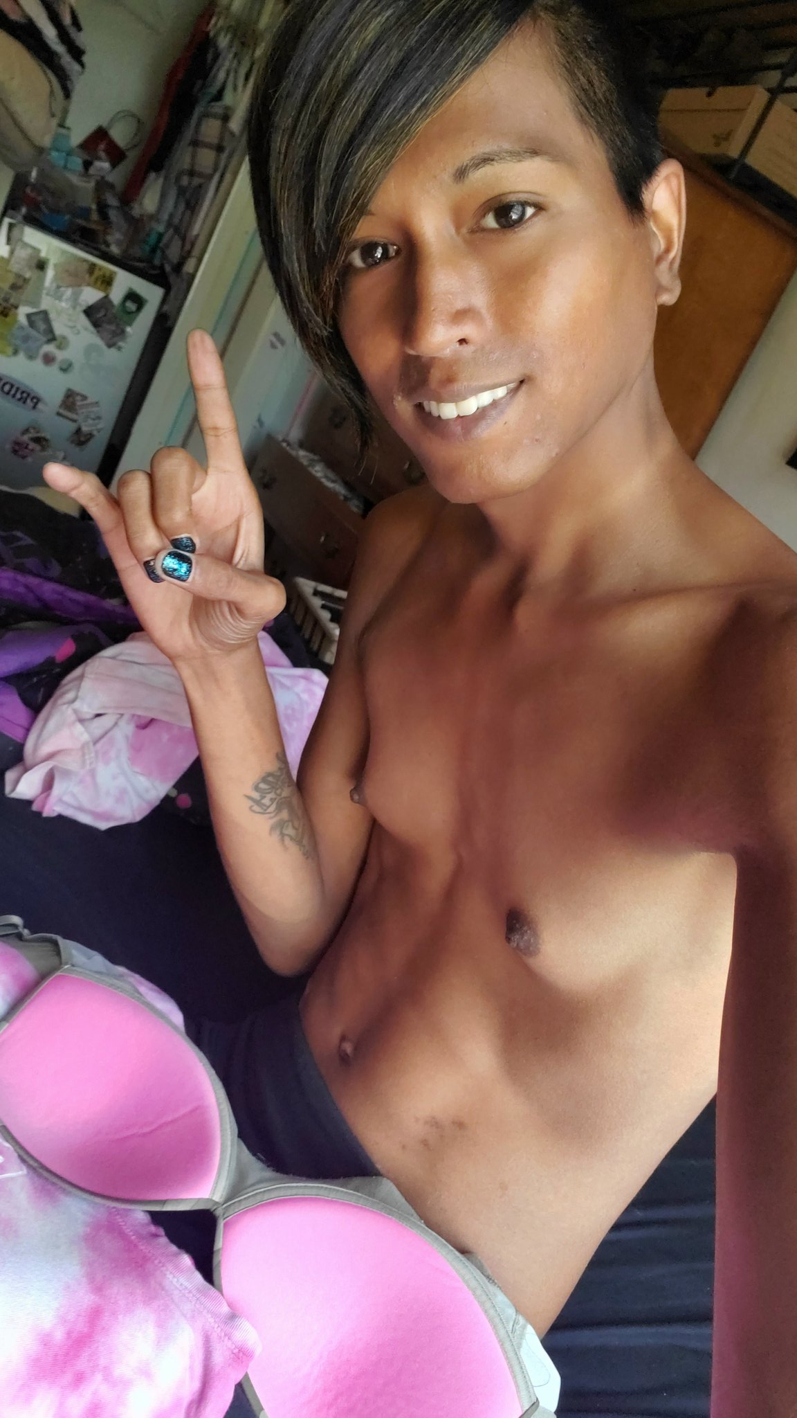 Clothes r overrated...
Free ur boobs ? https://t.co/ZeI1NRvD9Y