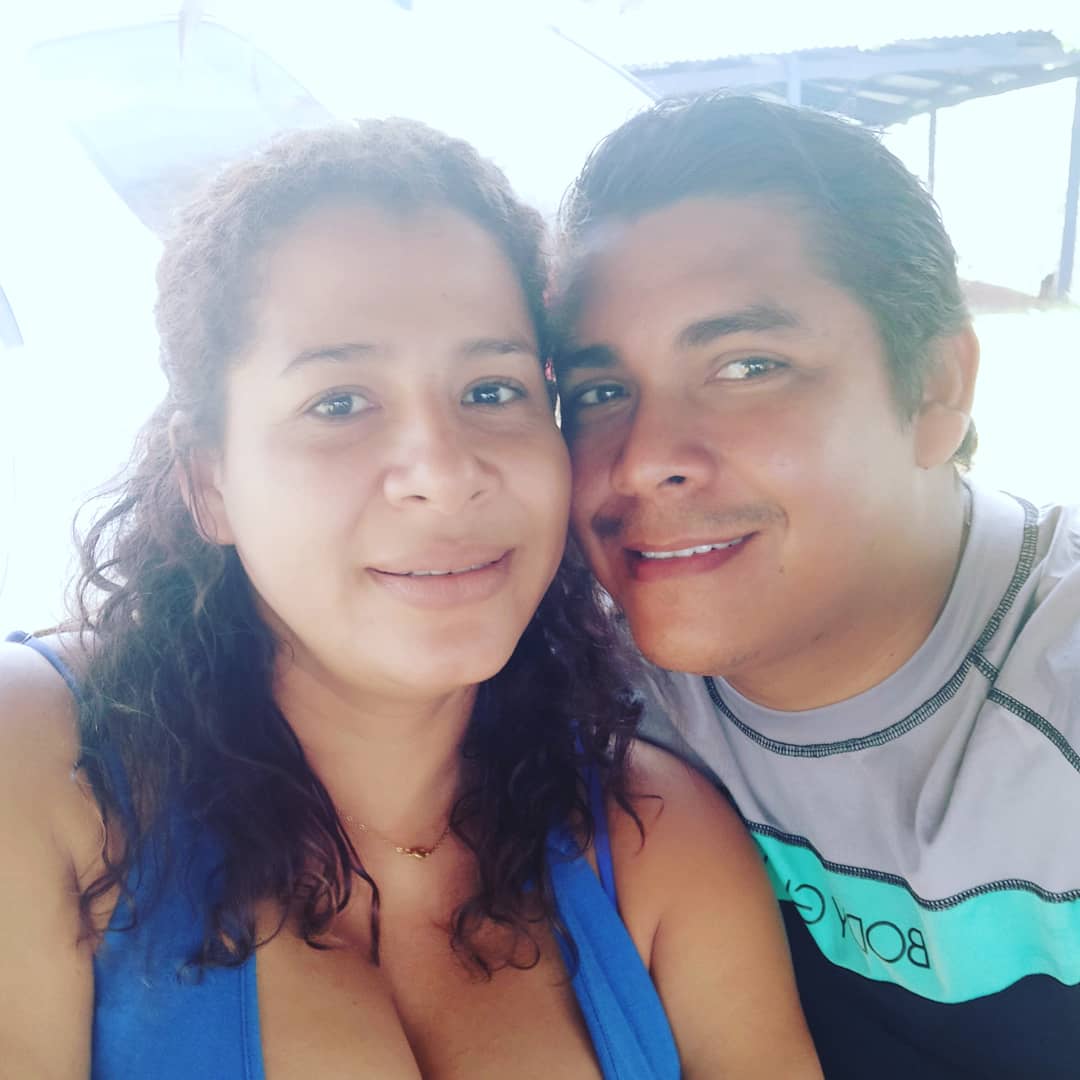Miguelveces's tweet photo. Estar a tu lado me hace fuerte @Marlenisarenas7 https://t.co/3cNuJnkdDL