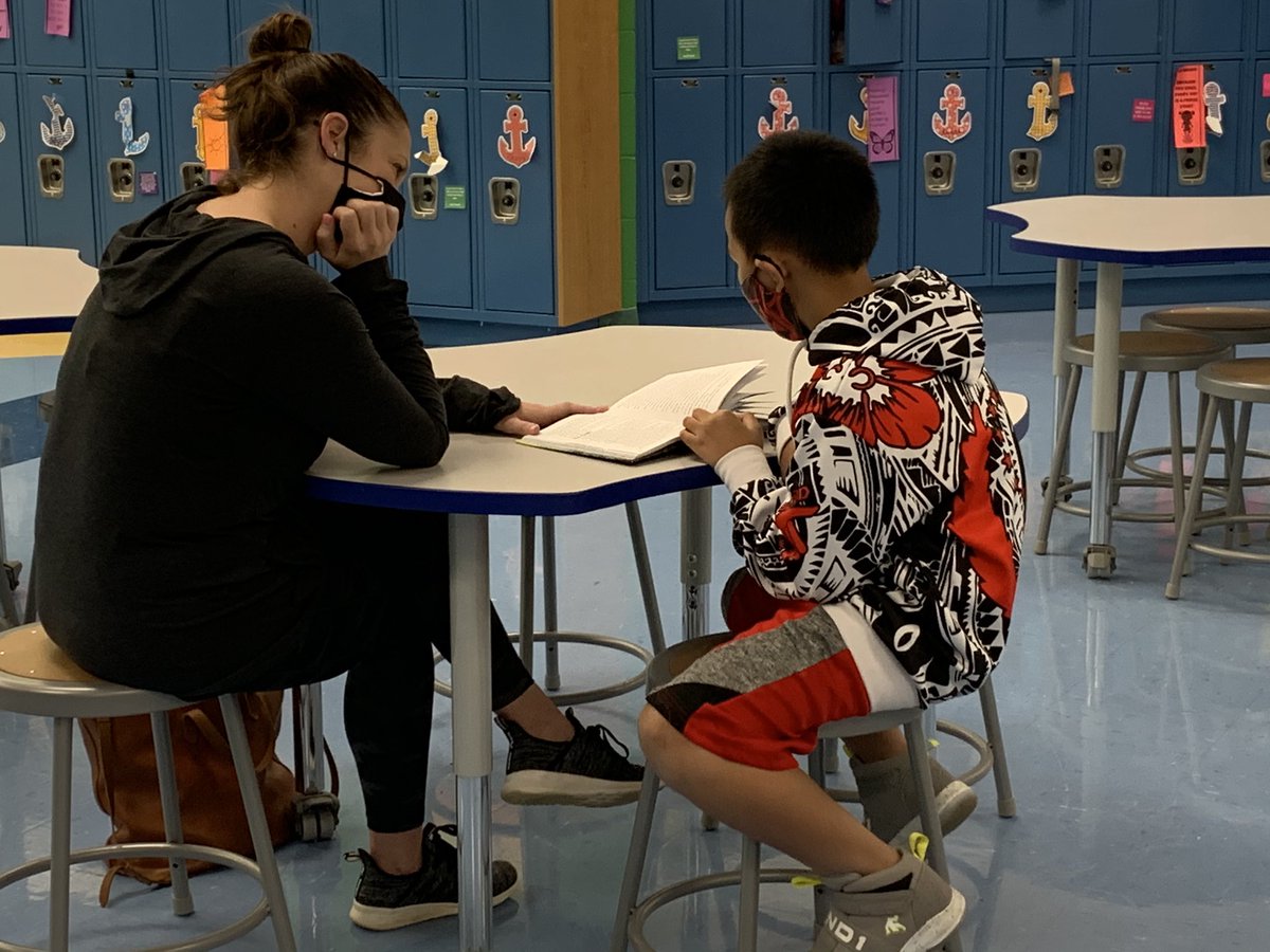 thackerteaches's tweet image. Shout out to Cassie Myers, one of our awesome PTO members! This dedicated, hard working lady reads with our fourth graders weekly. These Readers light up when they get to read with her!@MasonPto  #KindnessStartswithMe