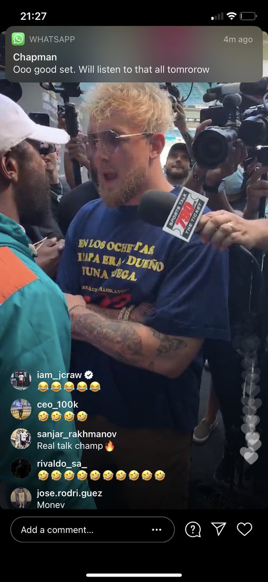 Sooo, Floyd Mayweather just clashed with Jake Paul and there’s been a scuffle.
Boxing in 2021 🤦🏾♂️ https://t.co/H2Ebs175Ry