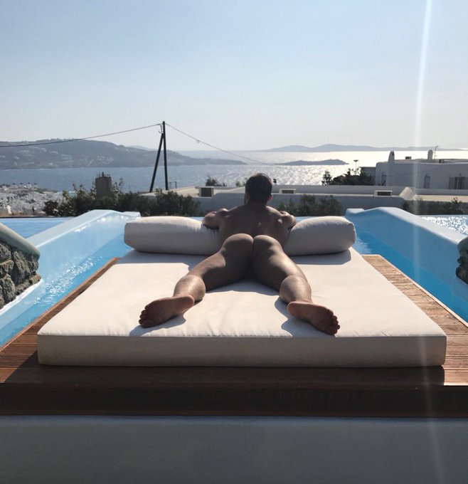 If this is not me this summer, I don’t want to live ... #takemeback #mykonos #greece https://t.co/Aa