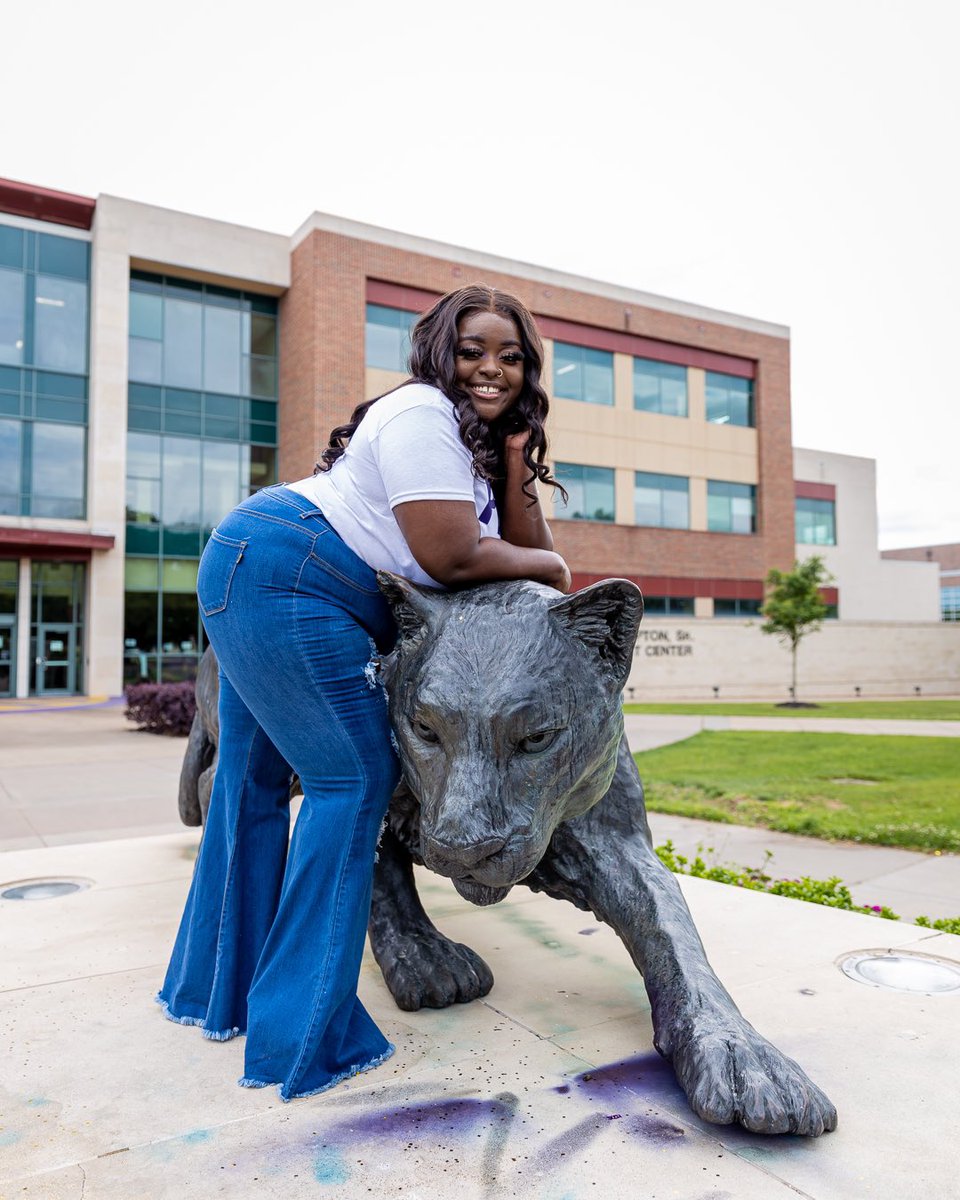 Cheers to the pretty the young thang with the big ole goals🥂
✨✨

On May 15th 2021, I graduate from THE Prairie View A&M University. 🎓
BS in Health 
•
•
Praise be to The Most High. 
#PVGrad #HBCUGrad #PVGradSwag