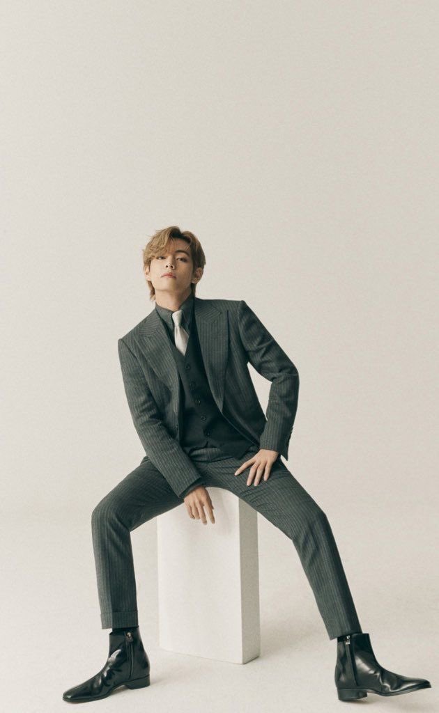 model taehyung without crop - a deserved thread
