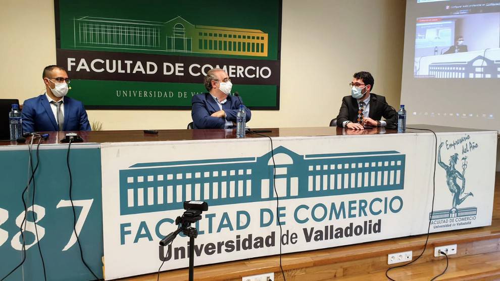 📀 El salmantino Adrián Sánchez y su ponencia ‘Inversión en criptomonedas' reabren la actividad de <a href="/ProJoven_APJ/">APJ - ProJoven</a>
bit.ly/3vIsiCv