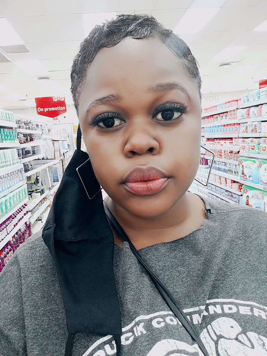 vintage_rae tweet media