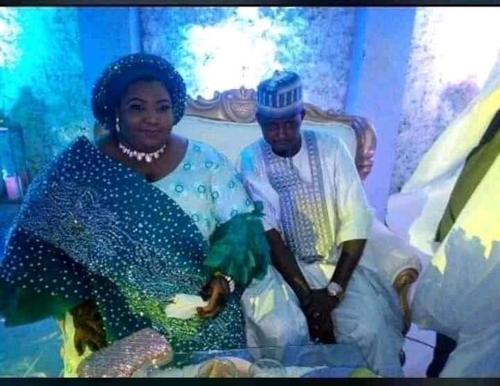 JHusaoni's tweet photo. Dan uwa Allah yabaka ikon sauke nauyi😂🤣 https://t.co/WXd70RiKys