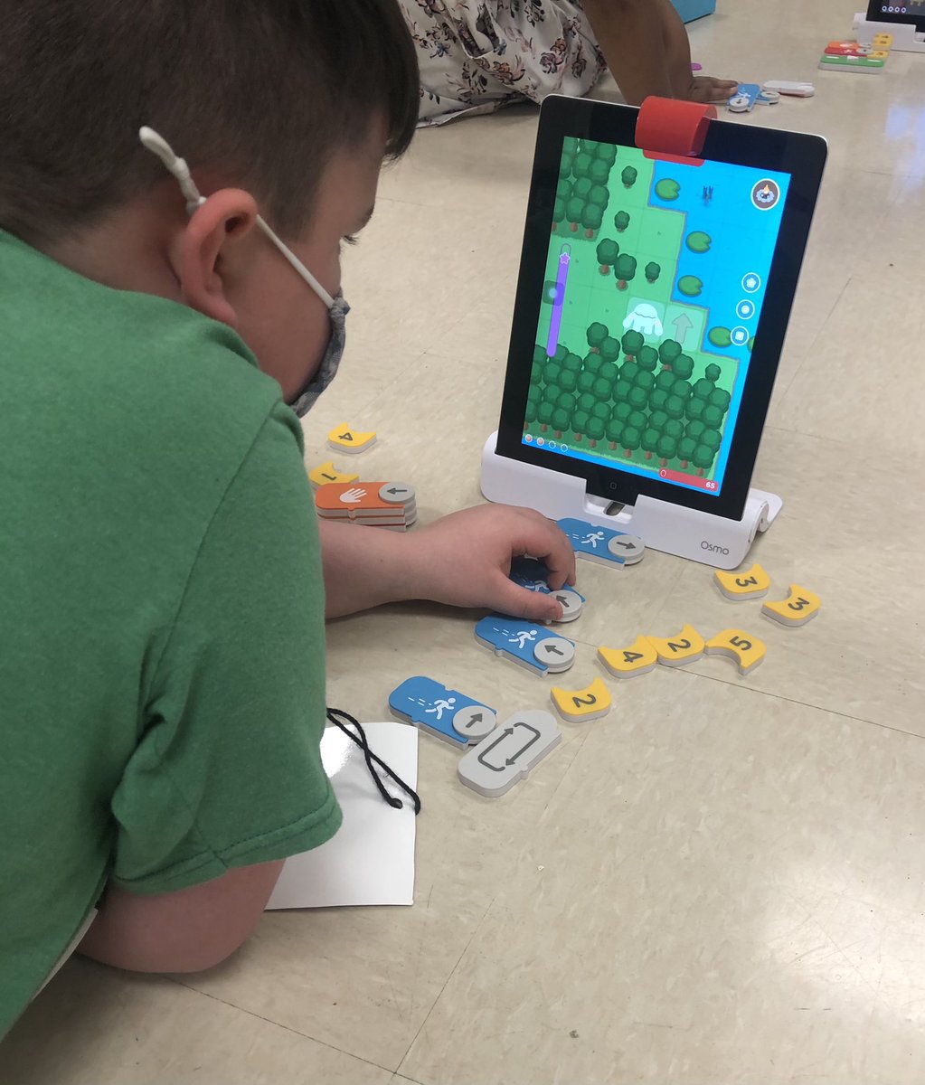 It’s Osmo day @ Coding Camp! #UndertheSCE <a href="/MrsPlummer11/">Brooke Plummer</a>