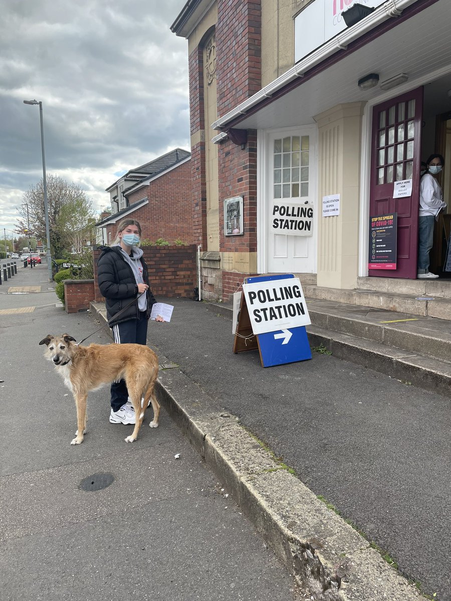 Ponky100's tweet photo. First time voting today now I’ve turned 18! Finally earned the right to tweet #dogsatpollingstations https://t.co/D6meGCKsQq