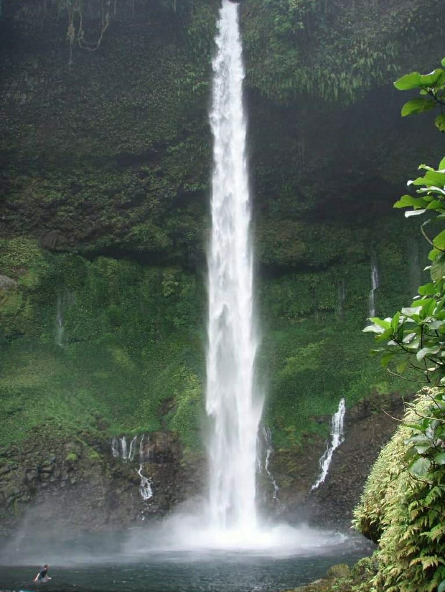 7- Chutes de la Bomana, (Sud-Ouest)/ Chutes de la lobé, (Sud)/ Chutes d’Ekom Nkam, (Littoral)