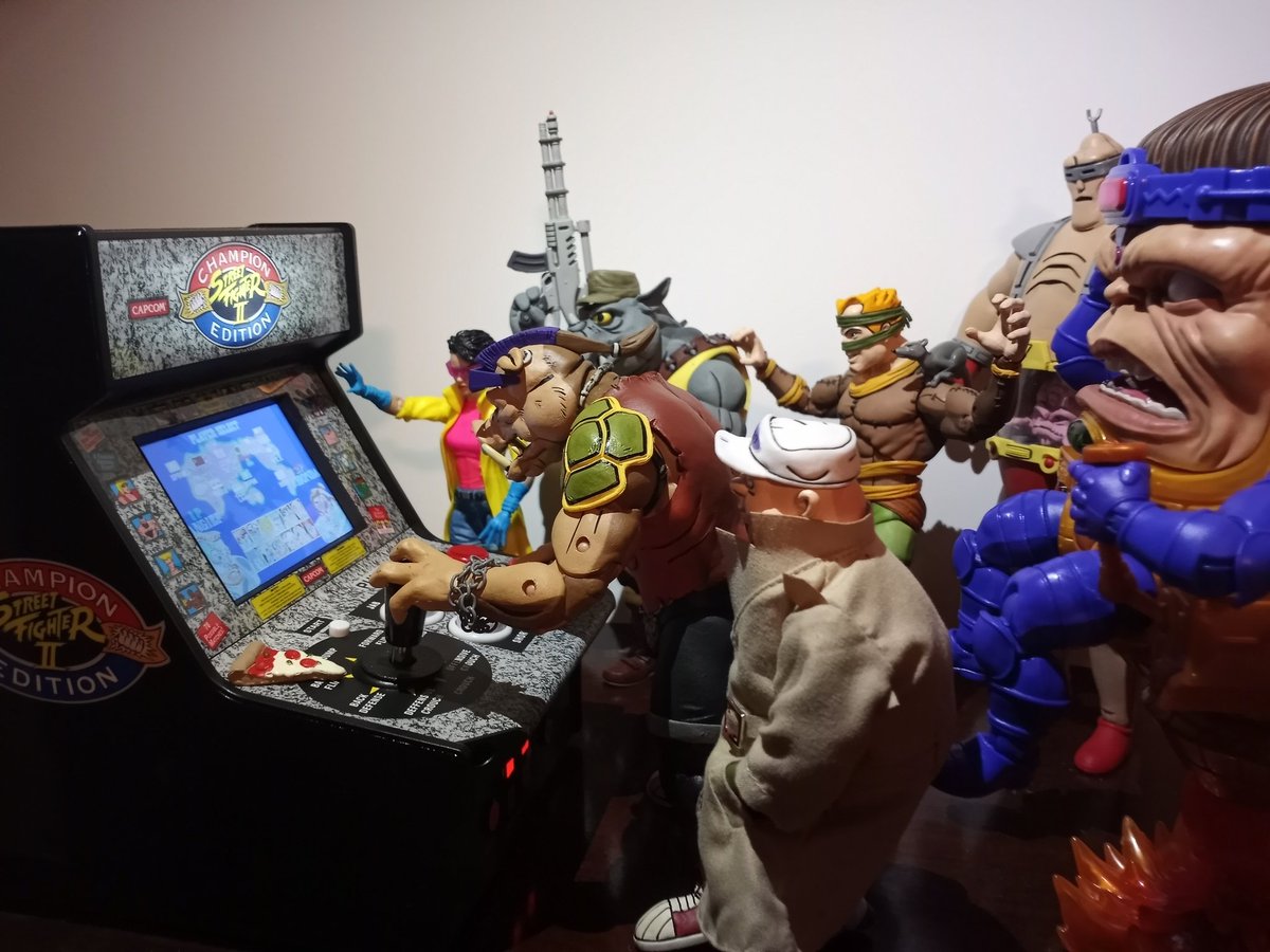 PMarz06's tweet photo. @NECA_TOYS @MarveliciousToy @MyArcadeRetro Just Hanging at the Arcades. #NoFigureLeftBehind #HUNTING #ThisIsWhatWeDew #PMARZ06 #NoBoxes https://t.co/6DJeYAL6rV