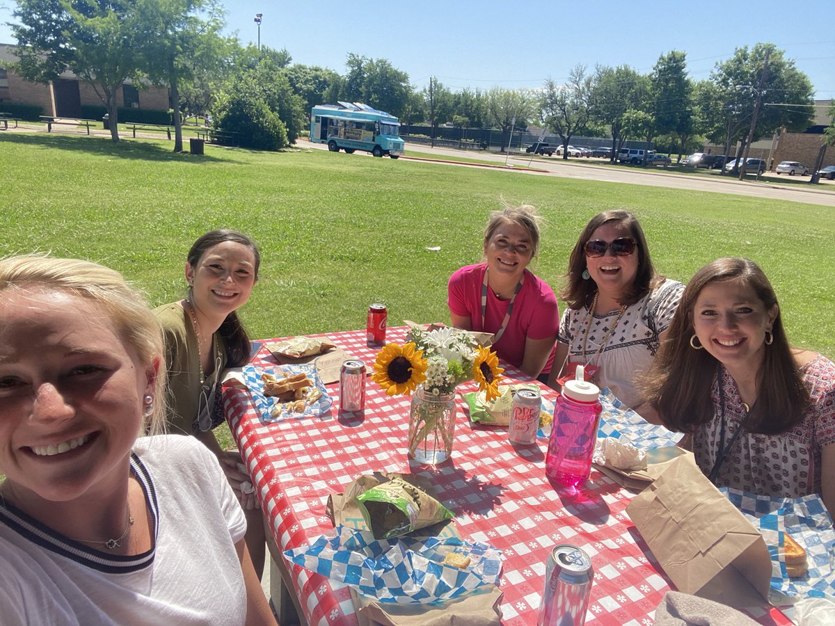 Anna Temple (@boringpassword) on Twitter photo A truly gorgeous day for a most delicious lunch al fresco! Thank you <a href="/BrentfieldPta/">Brentfield Elementary PTA</a> for bringing <a href="/RuthiesForGood/">Ruthie's Fueled by Good</a> and making Teacher Appreciation week so wonderful! We love you! A truly gorgeous day for a most delicious lunch al fresco! Thank you <a href="/BrentfieldPta/">Brentfield Elementary PTA</a> for bringing <a href="/RuthiesForGood/">Ruthie's Fueled by Good</a> and making Teacher Appreciation week so wonderful! We love you!