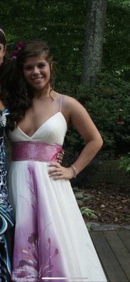 Apex Friendship Prom tweet media