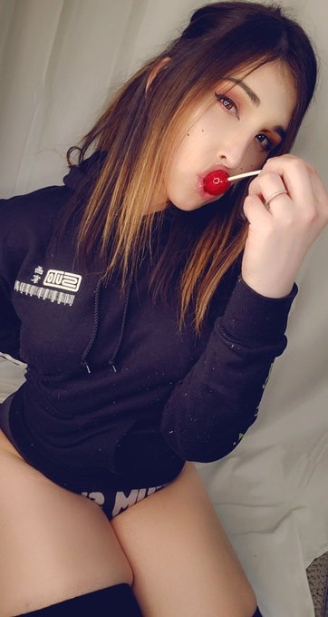 My oral fixation keeps acting up... can you help? https://t.co/fItAhbEjxY