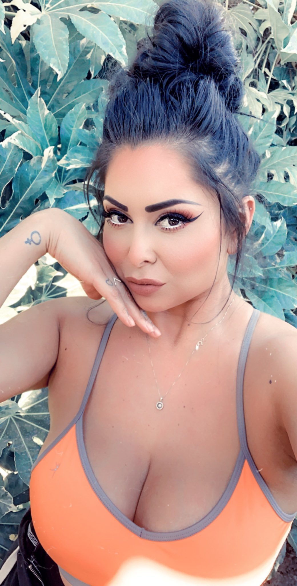 ♀Jasmine Mendez♀🔥 on Twitter: "🥂😝Cinco de Mayo ended up with a broken