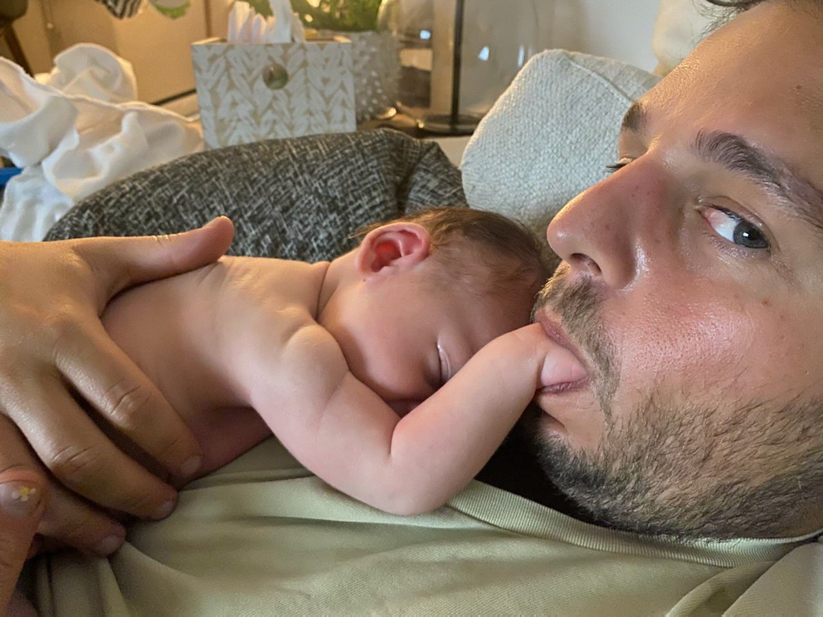 Alex Dobrenko tweet media