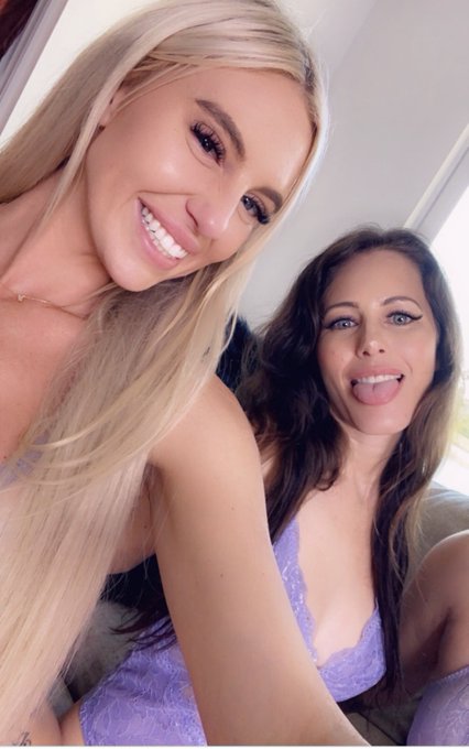 How are you today baby?? https://t.co/3Lk1w3Srry