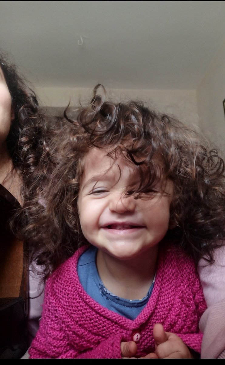 Çabuk buna bakımm ikizi gibiiee