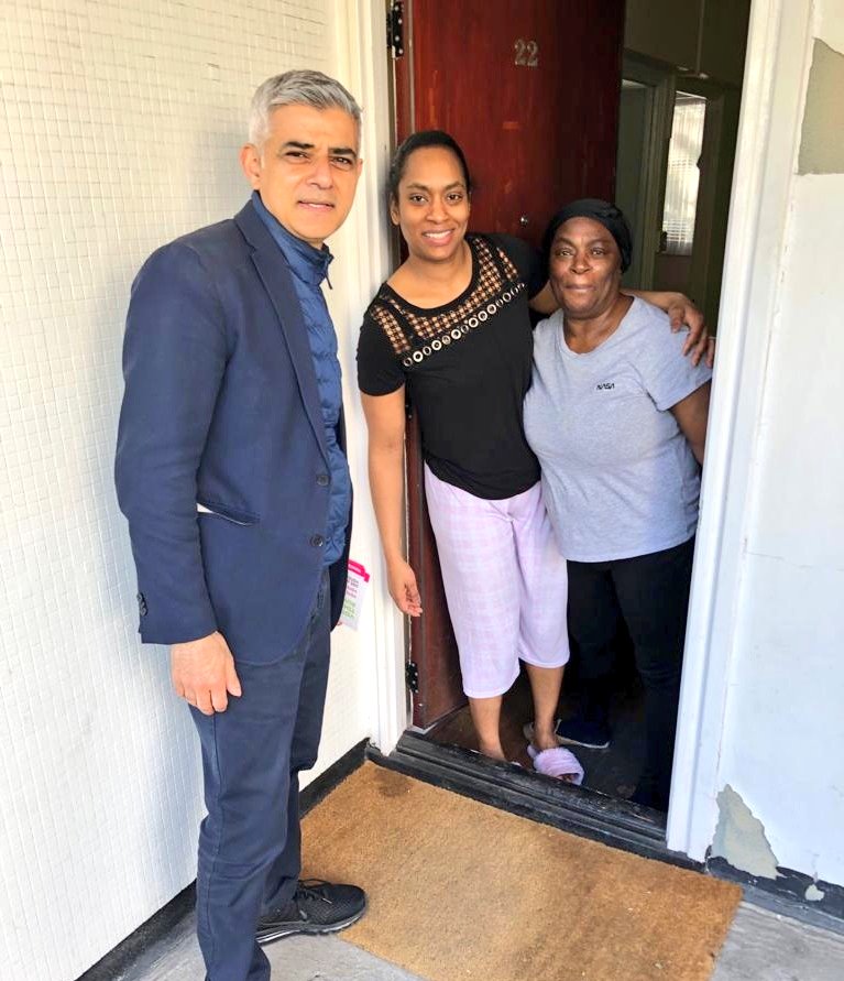 Back in Battersea reminding residents that every vote matters.If you care about this great city and our friends and neighbours. If you believe in our strength and our spirit. If you love London: vote for it! #VoteLabour #TeamKhan