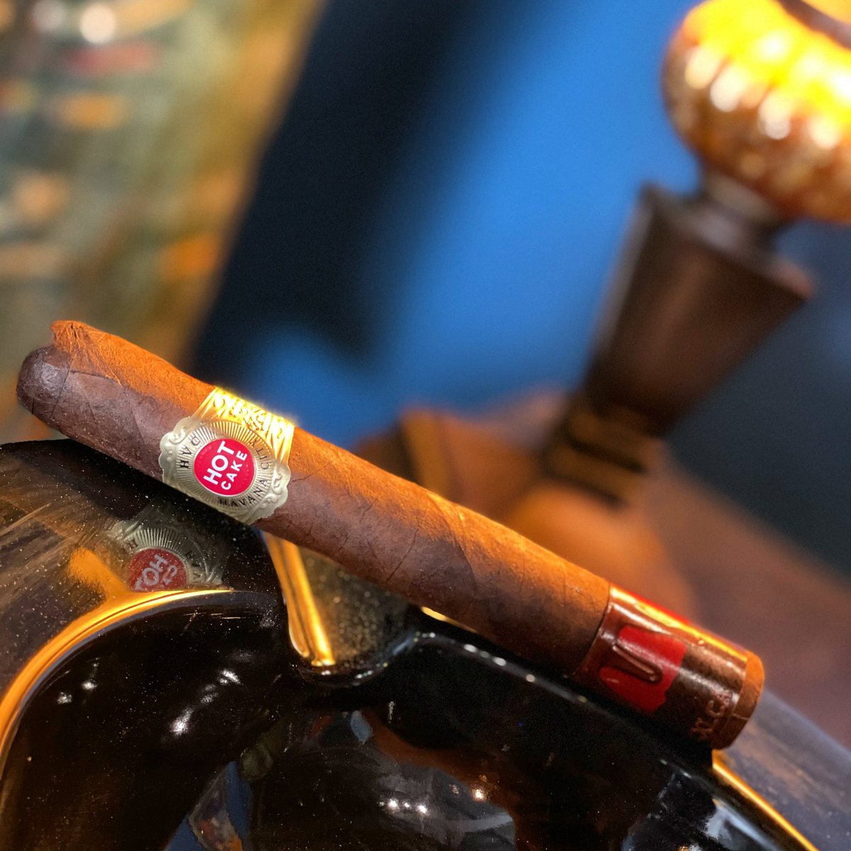 New in our humidor &amp; another Perfect Ash Exclusive: HVC's limited-edition "HVC Hot Chocolate Cake." This gem is a 6x50 size &amp; is a full on Maduro with notes of raisin &amp; of course, chocolate. This vitola was made exclusively for Privada Cigar Club &amp; it's now available at the Ash.