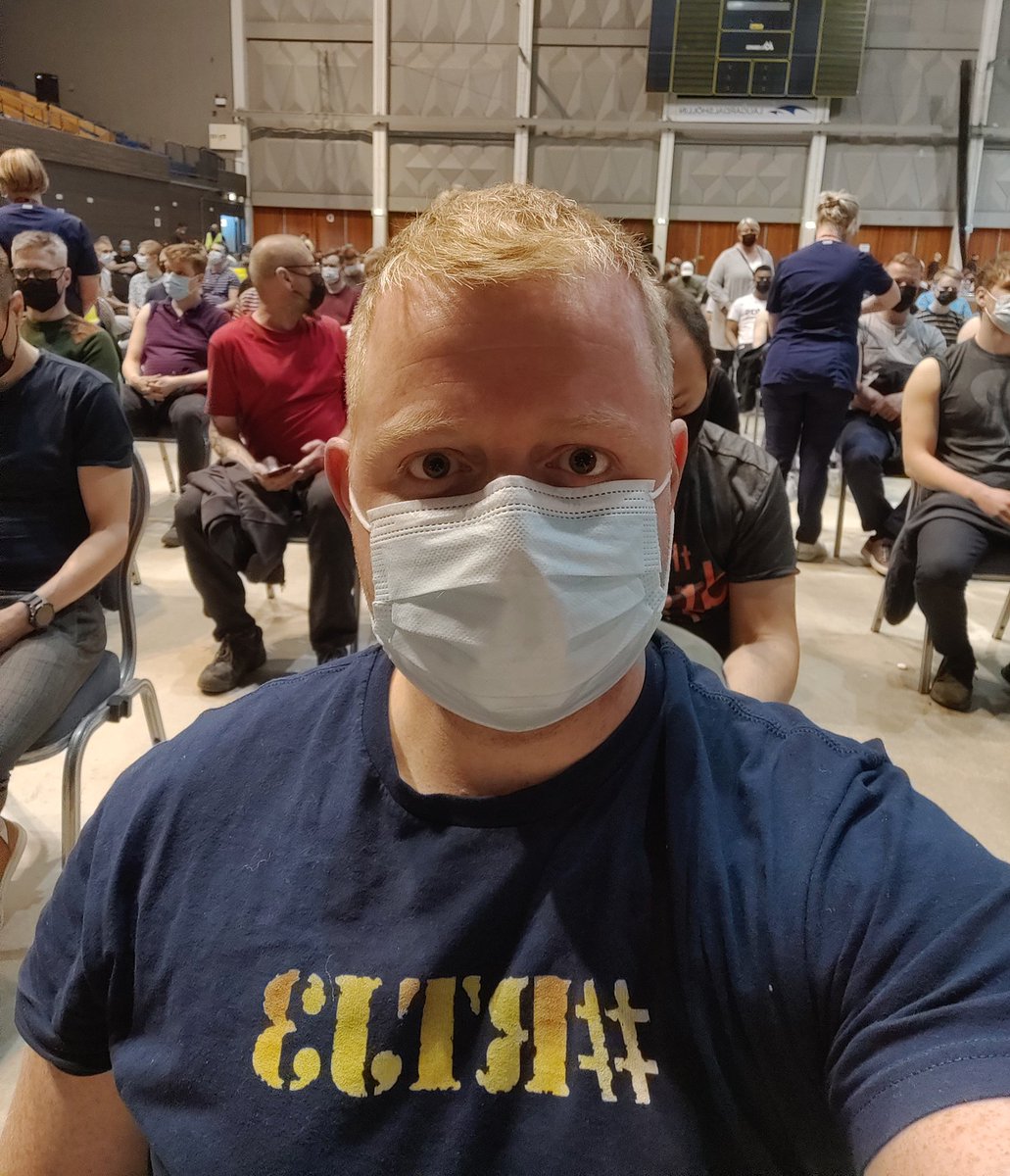 EinarTheEagle's tweet image. #RTJ3 Bólusettning ✈️