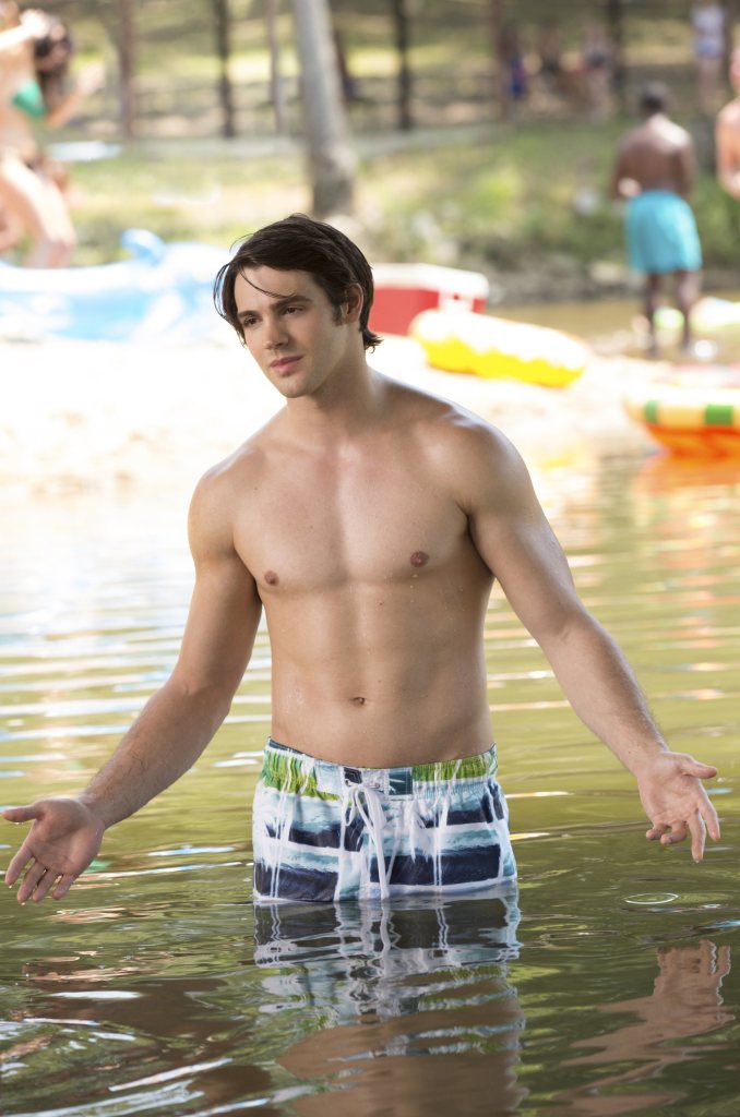 The thread of actors of who just straight up disappeared or who aren't working much that I randomly think about. Now here's a picture of Steven R. McQueen who has only worked once since 2018.