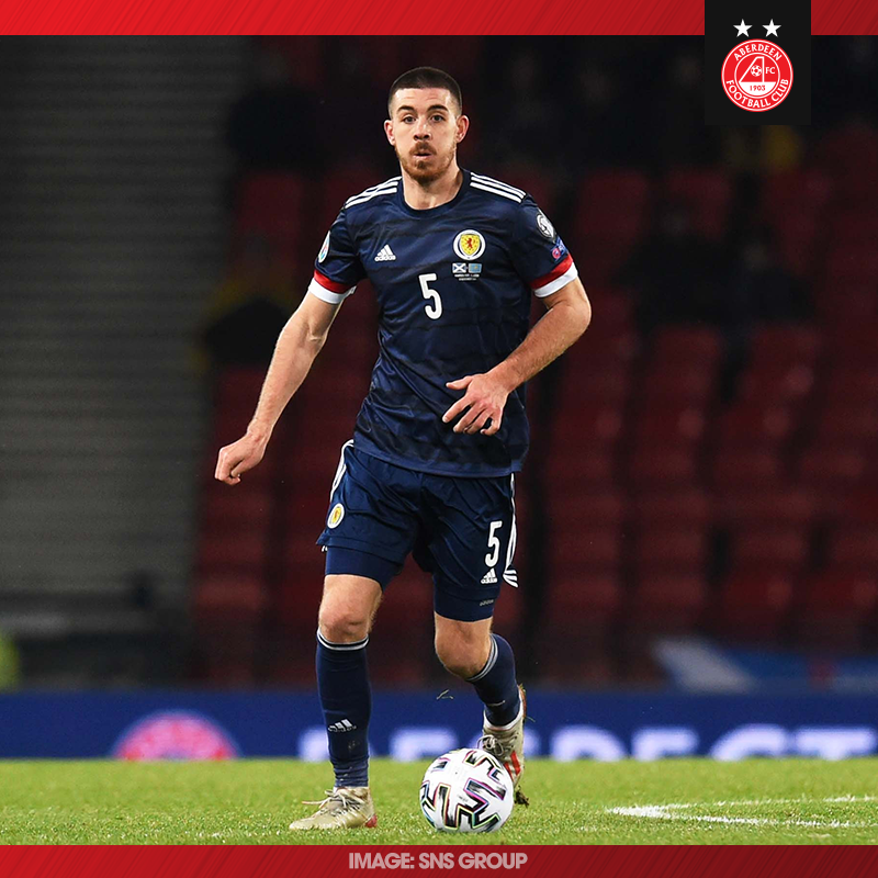 AberdeenFC's tweet photo. 🏴󠁧󠁢󠁳󠁣󠁴󠁿 Scotland International Declan Gallagher signs pre-contract agreement with The Dons.

🔴 The 30-year-old central defender will join the Club this summer on a two-year deal.

#StandFree
