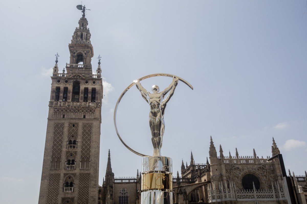 Sevilla es una vez más capital del deporte. Nuestros monumentos, plazas y calles son hoy sede de un evento de alcance internacional.

Los #Laureus21 llevan hoy nuestra ciudad a todo el mundo con la retransmisión por primera vez de la ceremonia de premios.

¡Enhorabuena!