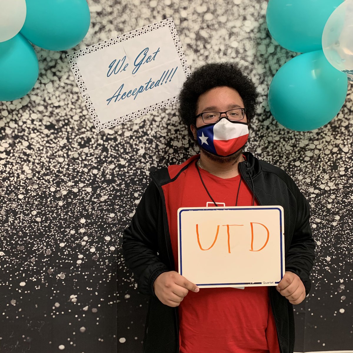 molina_btech's tweet photo. Senior @molina_btech student Andy Leiva, celebrating his acceptance to @UT_Dallas 

@Molina_Jags @DISD_PTECH_ECHS @dallasschools @dallascollegetx https://t.co/amXN0NFia9