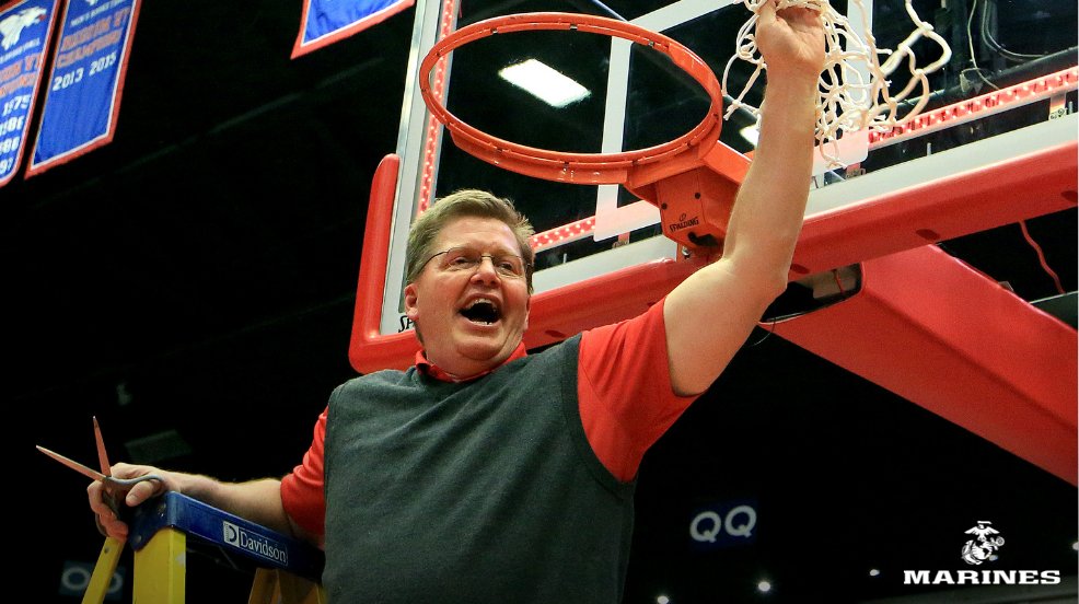 NJCAA's tweet photo. The @NJCAA has announced the 2021 #NJCAABasketball Men's and Women's Coaches of the Year, presented by the Marines!

Four national championship coaches have been honored for their successes on the court this season 🏆

https://t.co/cnnbsQvCdq https://t.co/6iEJjuUMQI