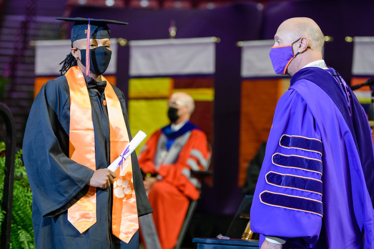 ClemsonWBB's tweet photo. #ClemsonGrad #TLC https://t.co/AM6rznFLZ7