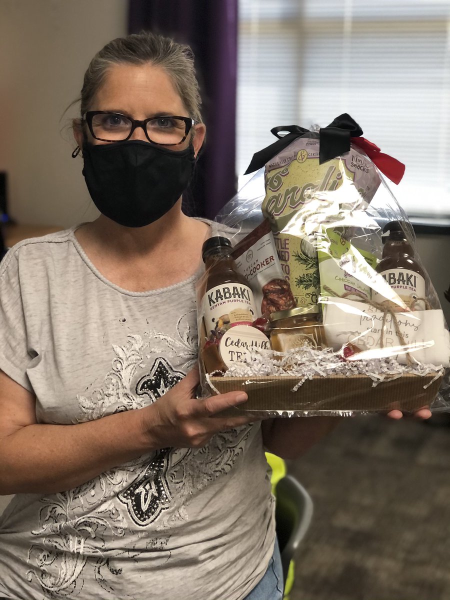 Thank you Cedar Hill Market for supporting teachers this week. <a href="/CindyGarrett20/">Cindy Garrett, M.Ed.</a> will be enjoying the treats in her basket soon enough. Thank you for supporting teachers. <a href="/CedarHillTX/">City of Cedar Hill</a> <a href="/cedarhillisd/">Cedar Hill ISD</a> <a href="/CHISDCP/">Collegiate Prep</a>