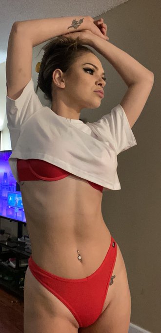 Been quietly working my ass off for months?? staying sober, going to therapy, working out, home cooking