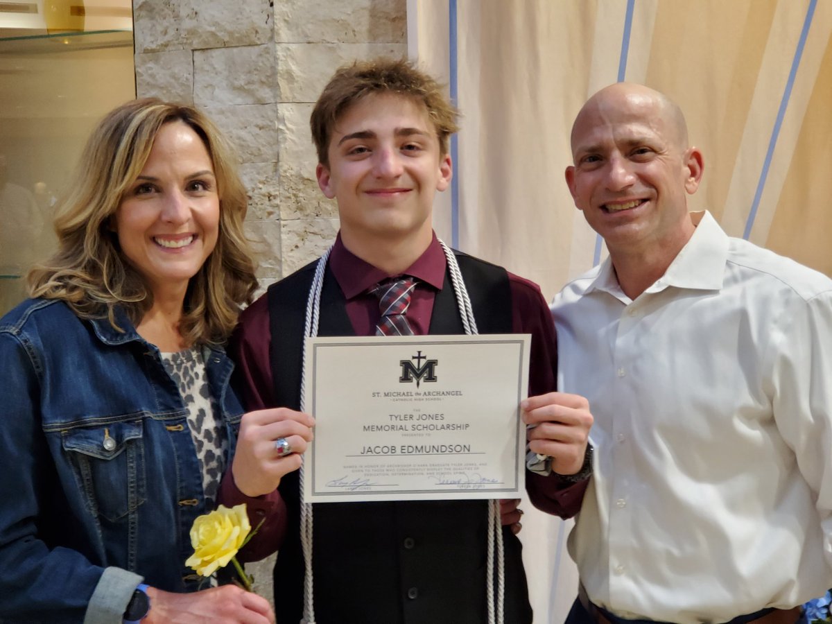 jedmo7's tweet photo. SMA Baccalaureate tonight. So proud of our Bubba. Will graduate Cum Laude and received the Tyler Jones Memorial Scholarship, given to those who consistently display the qualities of Dedication, Determination, and School Spirit. So proud of all he has accomplished. #GuardianStrong https://t.co/HL0DgztXnq