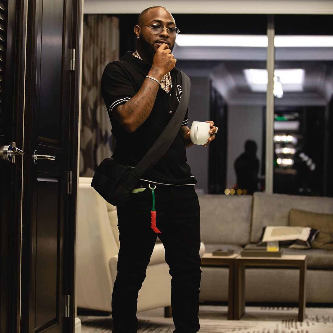 —10 YEARS & STILL RUNNING— #DavidoAt10    #DavidoDay  #Echoke  (A SHORT THREAD)—David Adedeji Adeleke (born November 21, 1992), popularly known as Davido, is a Nigerian-American singer, songwriter, and record producer. He is one of the most influential artists in Africa.