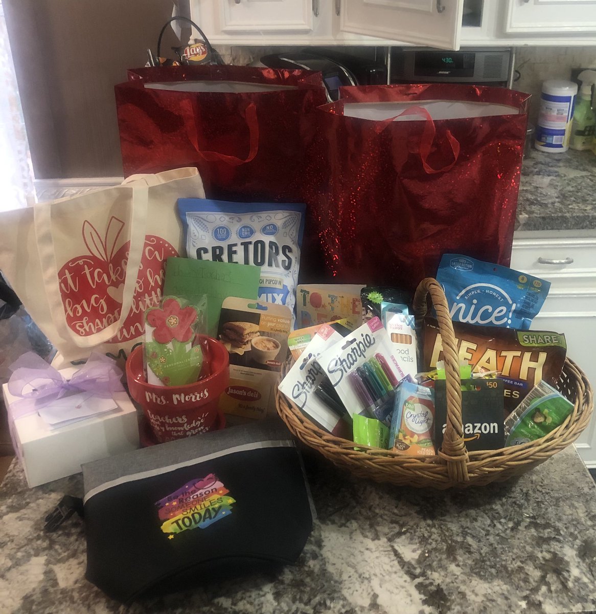 msmorrisAPE's tweet photo. Feeling appreciated #firstgradelove @APE_PTA_Sailors @APE_Sailors https://t.co/m3qty9kLCx