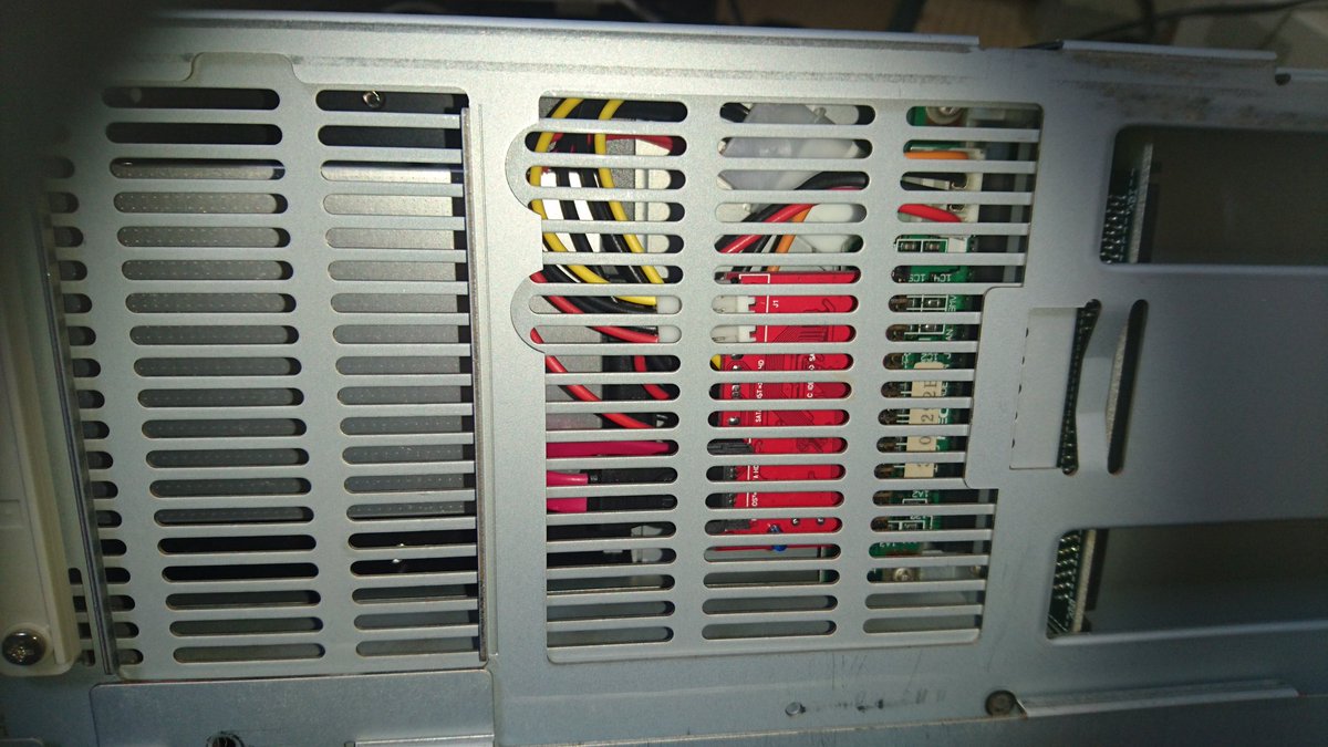 FXSe4FmyPk0JM7q's tweet image. PC-9821Ap／M2をいじります②
widenetさんから購入したSSDへ換装します。
これで543mbになりました。
無事に起動確認しました。
＃PC98
＃widenet
＃PCFactory