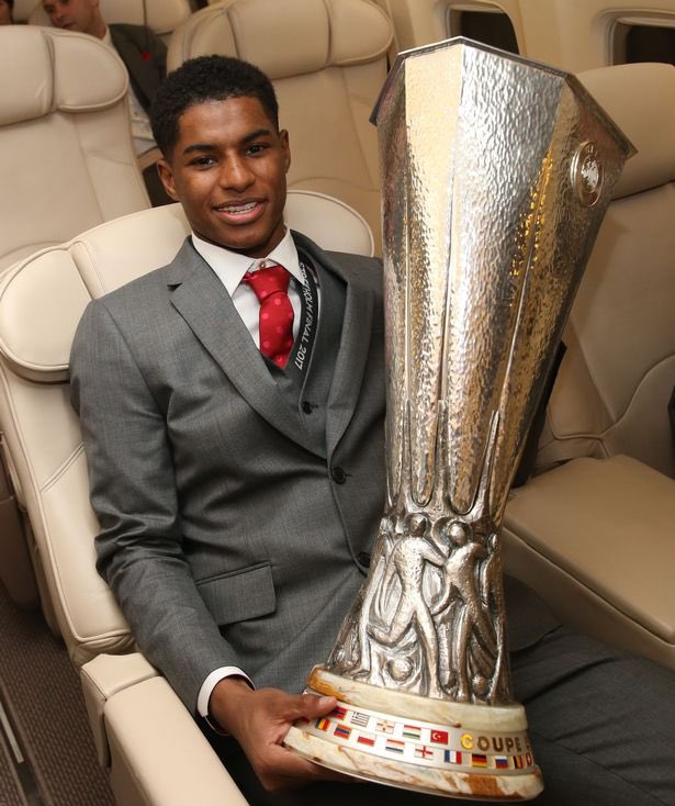 Nasser_Khaled2's tweet image. فالنا البطولة الثانيه 
#MUFC
#ROMMUN