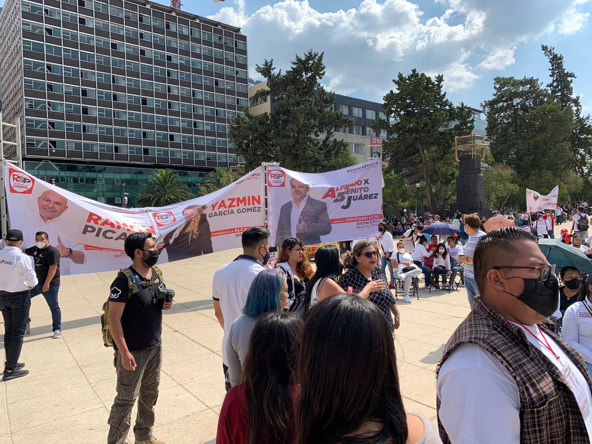 Josedistrito17's tweet photo. ¡Presentes en el Mitin Nacional!
#TeamABJ 
#RSPCDMX
#RSP https://t.co/fMoDKrHg6w