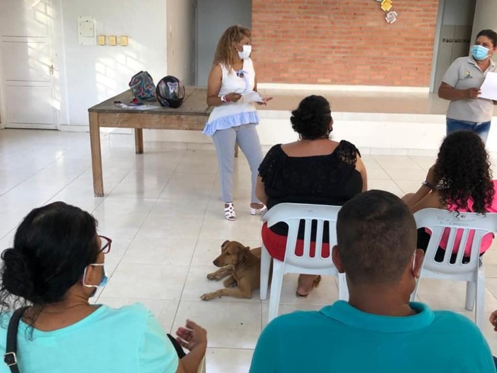 AlcElEspinal's tweet photo. La Secretaría de Desarrollo Social y la Secretaría de Desarrollo Económico, avanzan en las socializaciones con la comunidad de Cafasur, identificando temas de importancia para la protección de los derechos, como la prevención del trabajo en la población infantil, https://t.co/OY9KjWmfxk