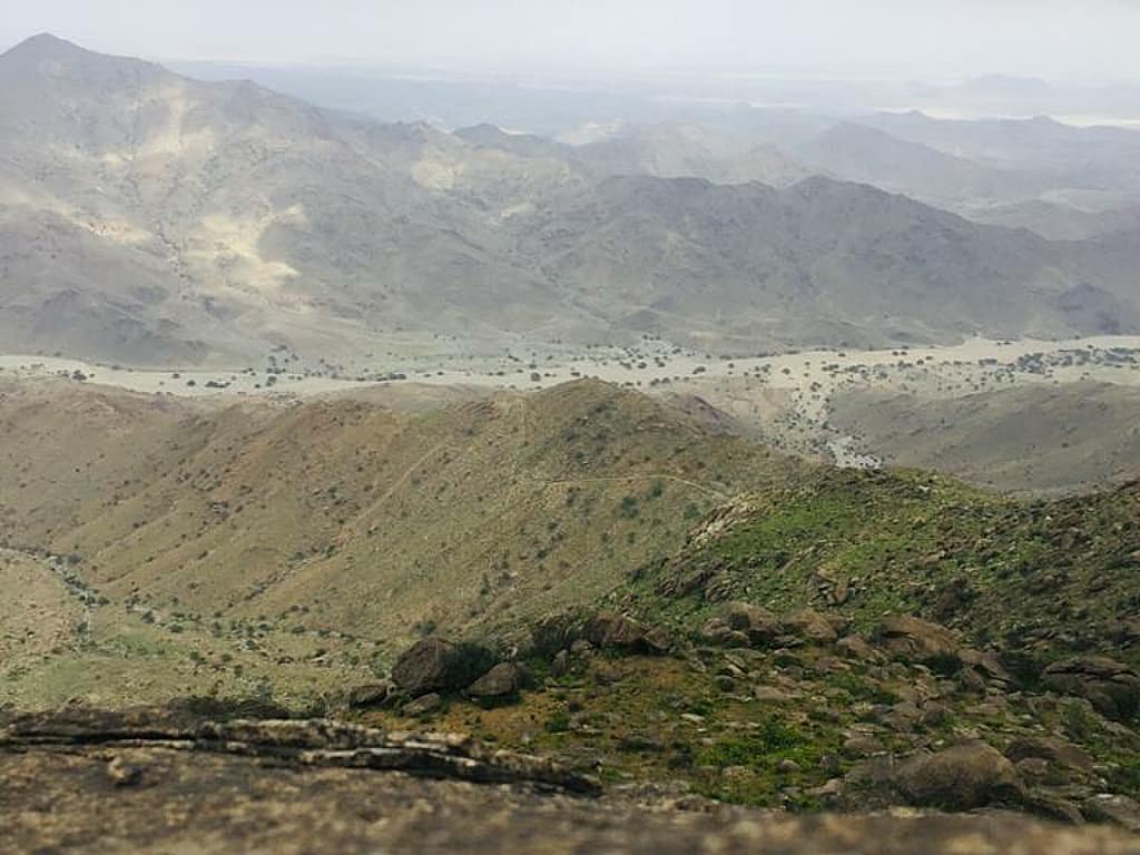Tembeliaa's tweet photo. Perched over 1,000 meters above the crashing waters of the Red Sea, the resort town of Arkawit is the perfect escape for travelers finding it hard to handle the soaring equatorial temperatures of the Sudanese coast. #VisitSudan #Travel #Tembelia https://t.co/dH2K98CChe