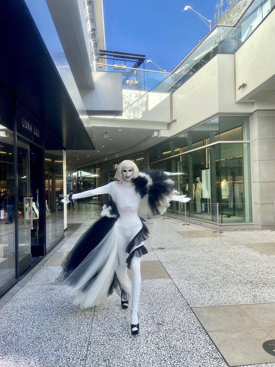 theonlybibble's tweet image. 📸➰❕Promise I’ll be kind, but I won’t stop until that boy is mine❕➰📸
.
.
.
#bibble #thebibbleverse #drag #dragqueen  #localqueen #rupaulsdragrace #dragrace #dragmakeup  #model #makeup #mua #cosmetics  #morphe #trixiecosmetics #hauslabs #kimchichicbeauty #sucklessfaceandbody