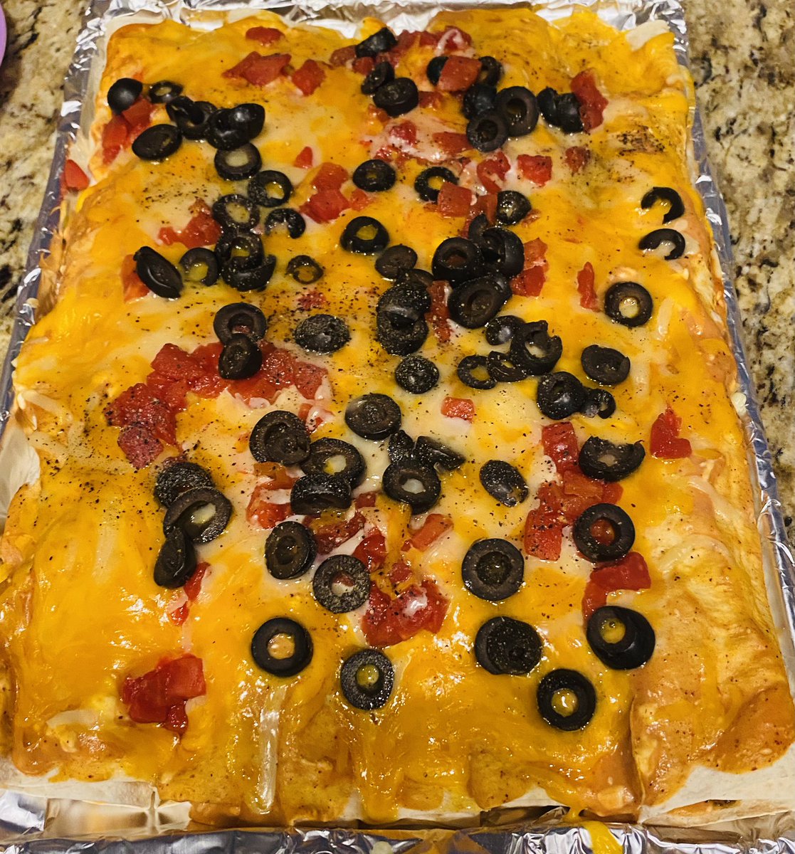 <a href="/CutdaCarb/">Cut Da Carb</a> chicken enchiladas 🤍