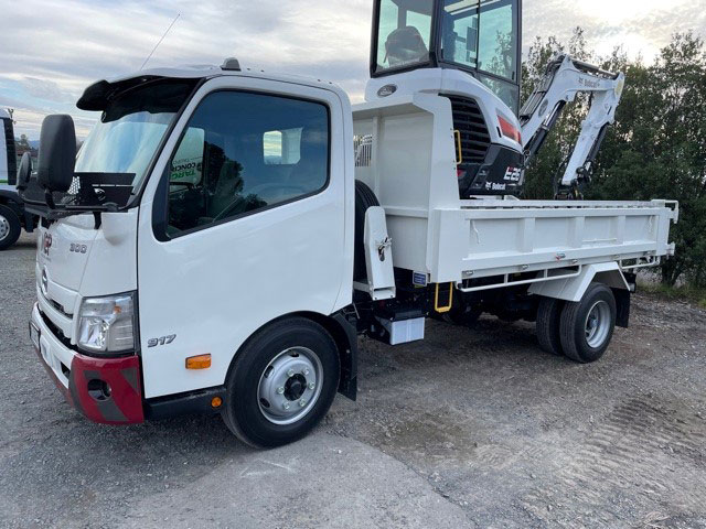 How are you trucking along this Friday? We work closely with our partners and their clients to provide alternative funding solutions for their new transport including trucks and trailers. Check out this tidy truck and digger combo 🚛

partnersfinance.co.nz