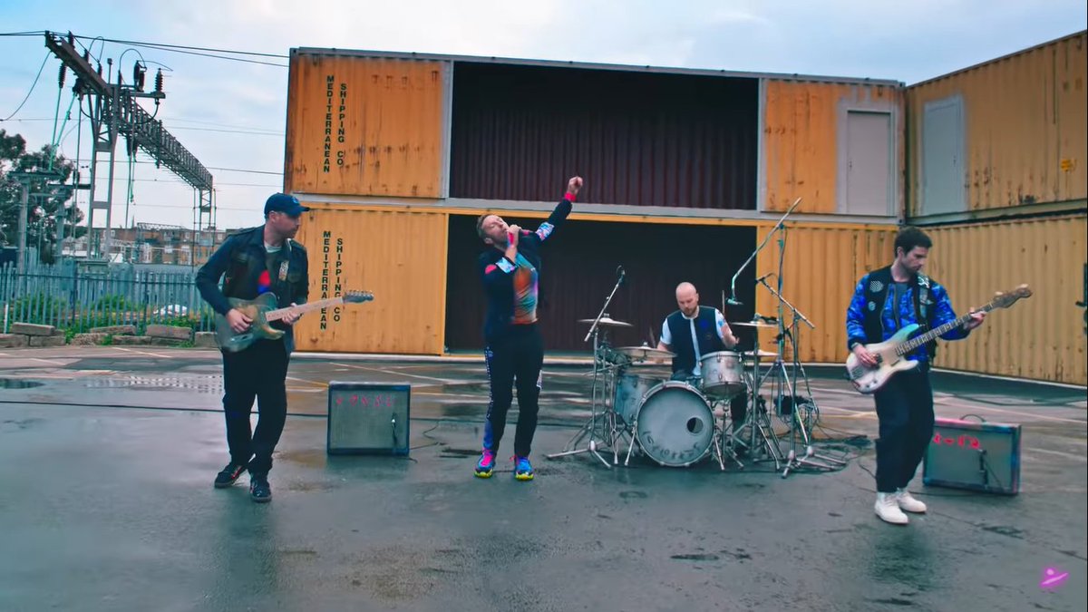 cpintown42's tweet photo. Imágenes del estreno de HIGHER POWER🚀🛰️
Les gusto la canción??😍🙌
#HigherPower #Coldplay https://t.co/V3tppxmmUN