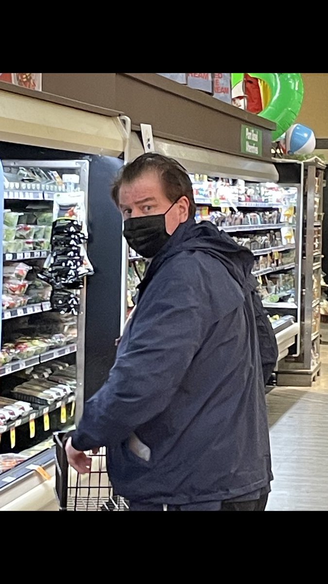 Hey  @taj1944 just saw this man at the grocery store today. I thought we had to quarantine for 2 weeks after leaving the country?  #canucks  