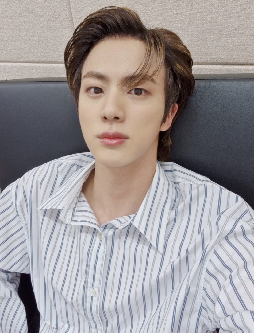 uncropped jin pics - a thread