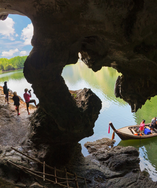 Take a boat to explore and experience the beauty of Khao Ka Ross.   
It is time to plan your vacation - contact us today:
📧 dtkr@dusit.com
📞 075 628 000
💬 Facebook Messenger
#dusitkrabi #dusitthani #bewell #travelphotography #klongmuangbeach