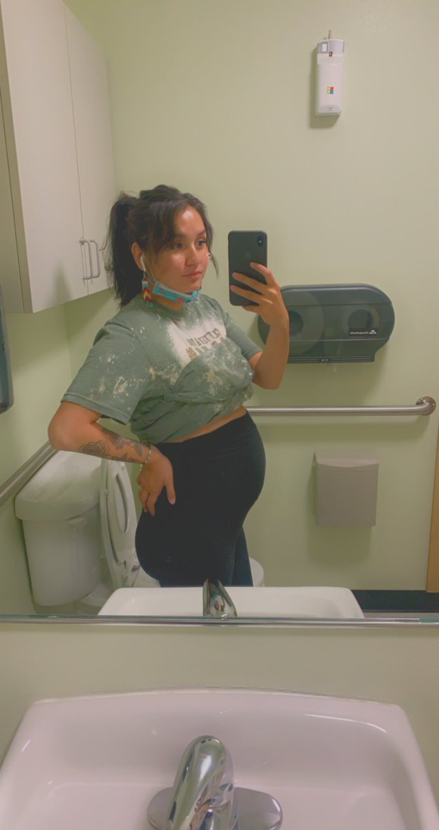 emmaleighjune's tweet photo. Officially registered at the childbirth center! 
Little Sam boy should be here by the end of the month!😭 
24 days and we’ll be a family of 4! https://t.co/nnv2TM328F