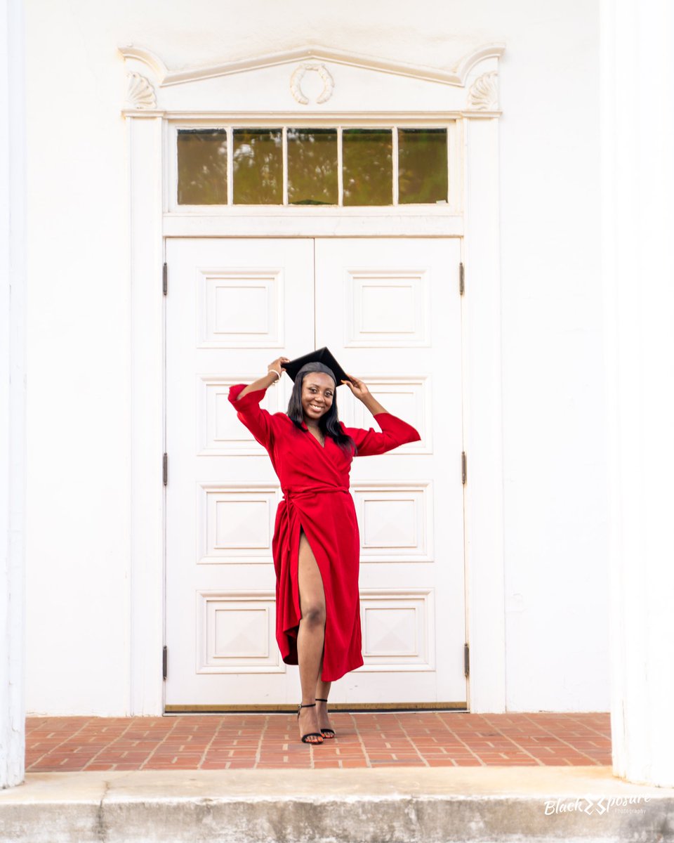 Adannaa_'s tweet photo. 5 years and 2 degrees later🤩🎓✌🏾 https://t.co/KofK6dvfu2